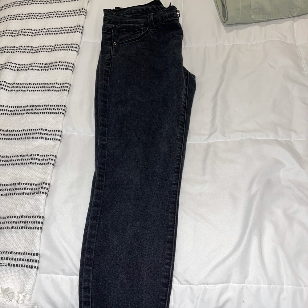 Skinny black jeans. Size US 26